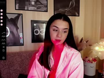 zara_larison mega cam