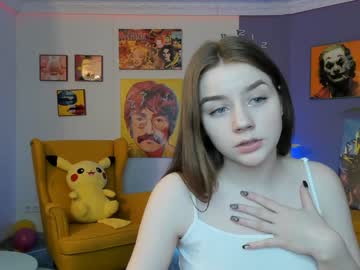 elaine_mur mega cam