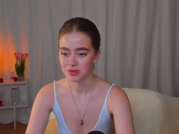 _eva__lee_ mega cam