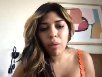 mommyknockers mega cam