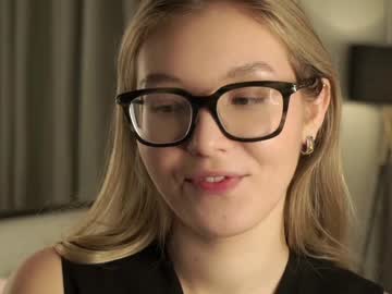 gillianelletson mega cam