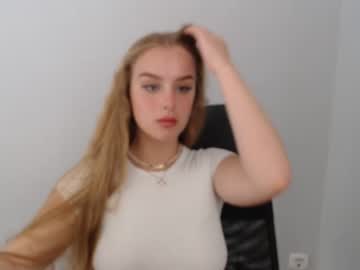 molly_wenis mega cam