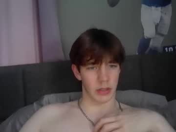 yungphysique0 mega cam