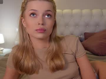 kellypeachpie mega cam