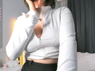 lorettahewson mega cam