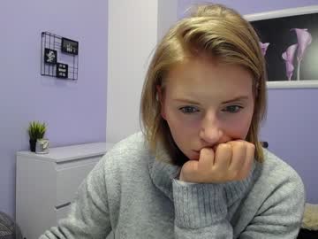 julie_wayne mega cam