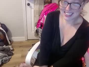 o0oshesquirt4hims mega cam