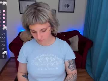 yolandi_toit mega cam