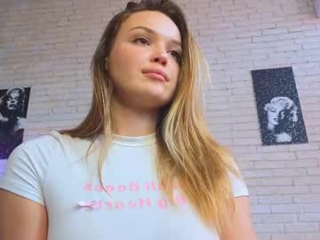 mega cam girl peachylina image #9468602