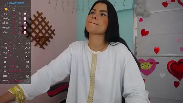 Stripchat sex cam AishaAmin_